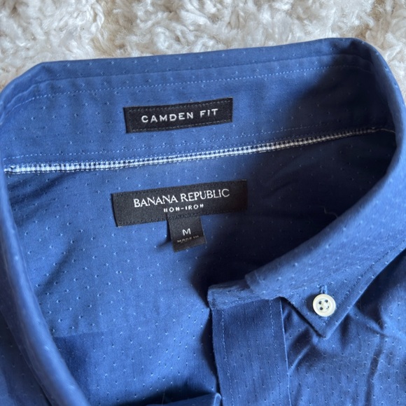 Banana Republic Navy Casual Button-Down Shirt - Picture 2 of 4